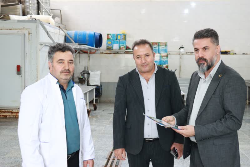 دیدار  مدیرعامل شرکت شهرک های صنعتی استان اردبیل از چند واحد تولیدی در پارس‌آباد