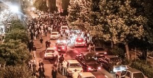 خاطرات هاشمی: دیشب‌ هم در کوی دانشگاه‌ تهران و اطراف‌ آن تظاهرات بود