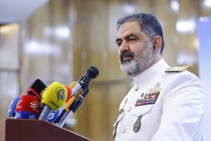 پیام فرمانده نیروی دریایی ارتش به مناسبت روز سرباز/ در لحظه دفاع از ایران عزیز، همه اقشار و نسل‌ها در یک صف قرار می‌گیرند