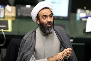 نقدعلی: استیضاح وزرا باید بلافاصله در دستور کار قرار گیرد/  حاجی‌بابایی: موضوع استیضاح‌ها در جلسه هیئت رئیسه بررسی می‌شود