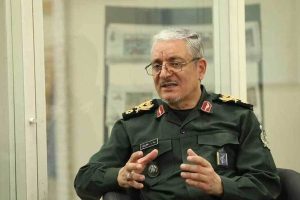 طلایی‌نیک: هدف اصلی دشمن در هر سه جنگ تحمیلی سرنگونی نظام بود/  دشمن بر شکاف میان مردم و حاکمیت حساب باز کرده بود