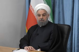انتقاد حسن روحانی از ناسزا و تخریب در اختلافات سیاسی/ دفاع در برابر تجاوز بدیهی است؛ دستاورد جنگ باید امنیت پایدار باشد/ هنوز از جنگ خارج نشده‌ایم