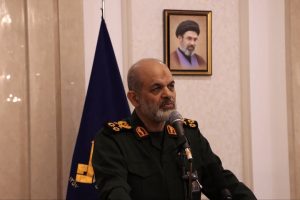 واکنش سرلشکر وحیدی به سخنرانی رئیس‌جمهور در سازمان ملل/ «از جنگ نمی‌ترسیم» ندای بلند ملت ایران است