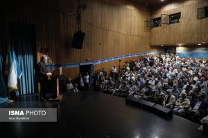 شب مجید درخشانی برگزار شد / از سخنرانی حسین علیزاده تا آواز وحید تاج