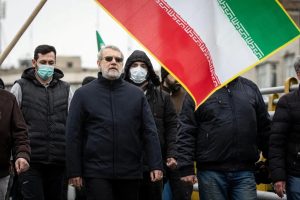 کاربران خبرآنلاین نظر دادند؛ برای لاریجانی تله پهن کردند؛ پیشنهاد دبیر شورای عالی امنیت ملی بخشی از نقشه بود!/ ملت ایران از خیلی از مسئولان جلوتر است!