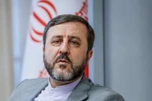 غریب‌آبادی: چگونه می‌توان از خلع سلاح سخن گفت اما زرادخانه هسته‌ای اسرائیل را نادیده گرفت؟