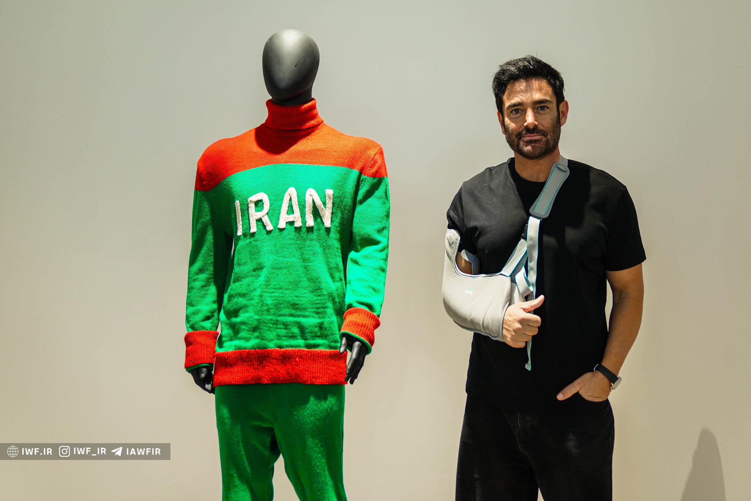محمدرضا گلزار میهمان علیرضا دبیر شد + عکس
