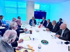 دیدار پزشکیان با نخست وزیر پاکستان در نیویورک + تصویر